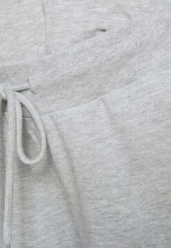 Slim Fit Joggers - Overbump - Trainingsbroek - Light Grey 13 Slim Fit Joggers - Overbump - Trainingsbroek - Light Grey -Anna Field bdcb41bafe3945bd95f8e6c593930596